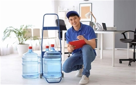 Bảng giá nước uống giao tận nơi tại Quận 10 – Phục vụ nhanh từ kho Phú Nhuận